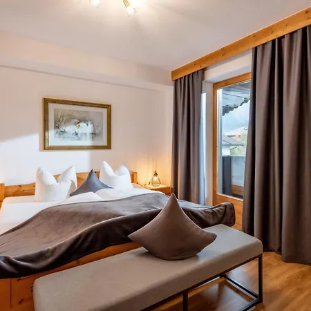 Apartment Haus Schroll *