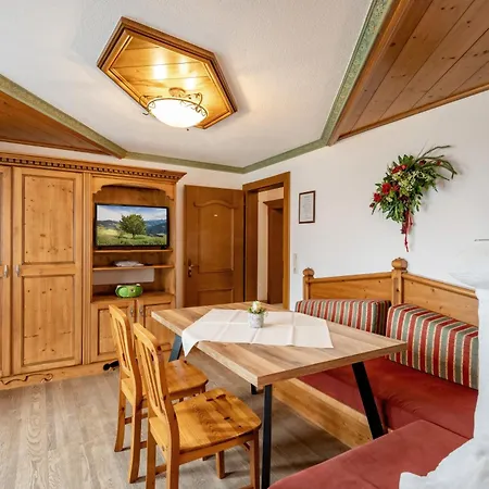 Haus Schroll Apartamento