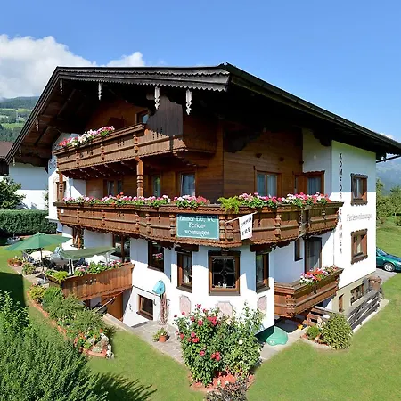 Haus Schroll Apartamento