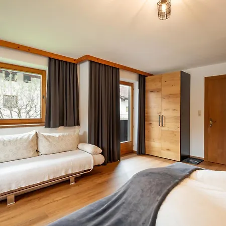 公寓 Haus Schroll *